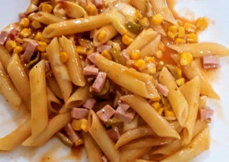 Macarrão com calabresa e milho