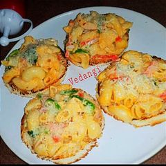 A picture of Pasta Open Toast Sandwiches.