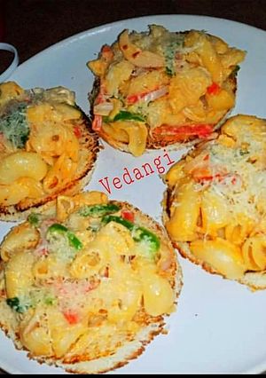 A picture of Pasta Open Toast Sandwiches.