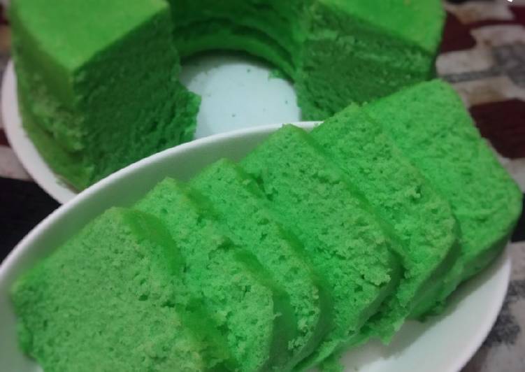 Bolu Pandan Kukus Irit Telur