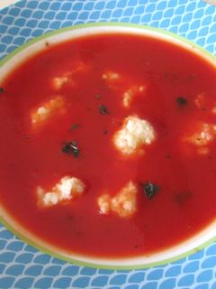 Paradicsomleves sajtos galuskával (Gluténmentesen is) recept fotója