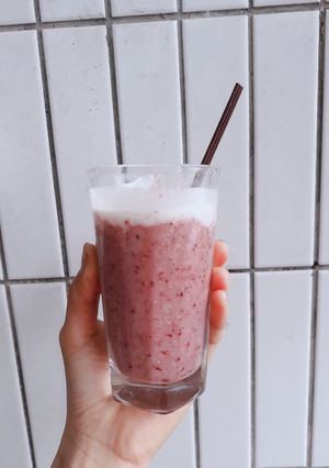Hình của món Sinh tố dâu sữa chua 😍.
