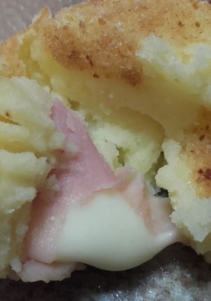 Una foto de Croquetas de papa rellenas