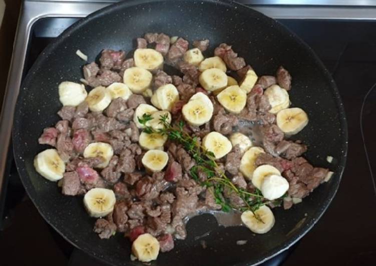 Recipe of Speedy Beef Stir Fry with Plantain, Thyme and a Garlic-Lemon sauce