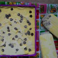 A picture of Ice cream alpukat.