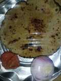 Bajra roti with lehsun chutney and pyaaz