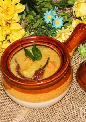 A picture of Udupi Hotel Style Sambar.