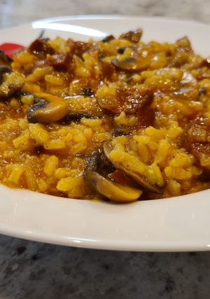 Foto principal de Arroz con champiñones y chorizo