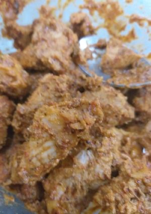 A picture of Chicken tikka made in microwave.
