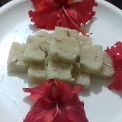 A picture of Coconut barfi.