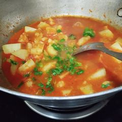 A picture of Aloo ki Rasedar subji.