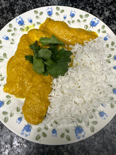 Una foto de 549. Pollo al Curry de mango y arroz basmati (principal carne)