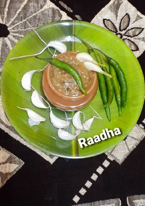 A picture of Roasted Garlic Chutney.