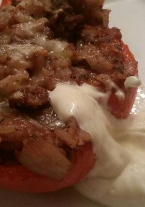 A picture of Beef & Tomato Stuffed Peppers w/ Yogurt Sauce.