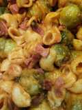 Coles de Bruselas con pasta