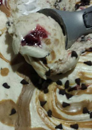 A picture of Who needs Hagan Daas? Peanut Butter, Dark Chocolate & Raspberry No Churn Ice Cream.