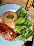 Salmón en salsa new orleans con chipotle y ajo 