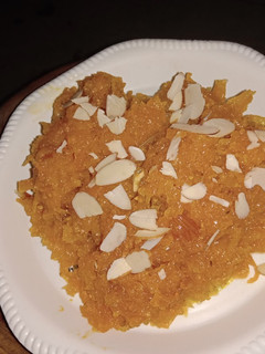ગાજર નો હલવો (Gajar Halwa Recipe In Gujarati) રેસીપી મુખ્ય ફોટો