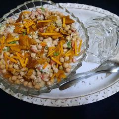 A picture of Nimko chana chaat.