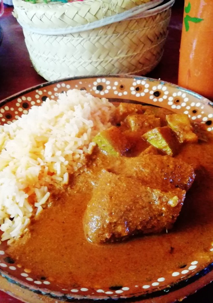 Una foto de Pipian con chilacayote