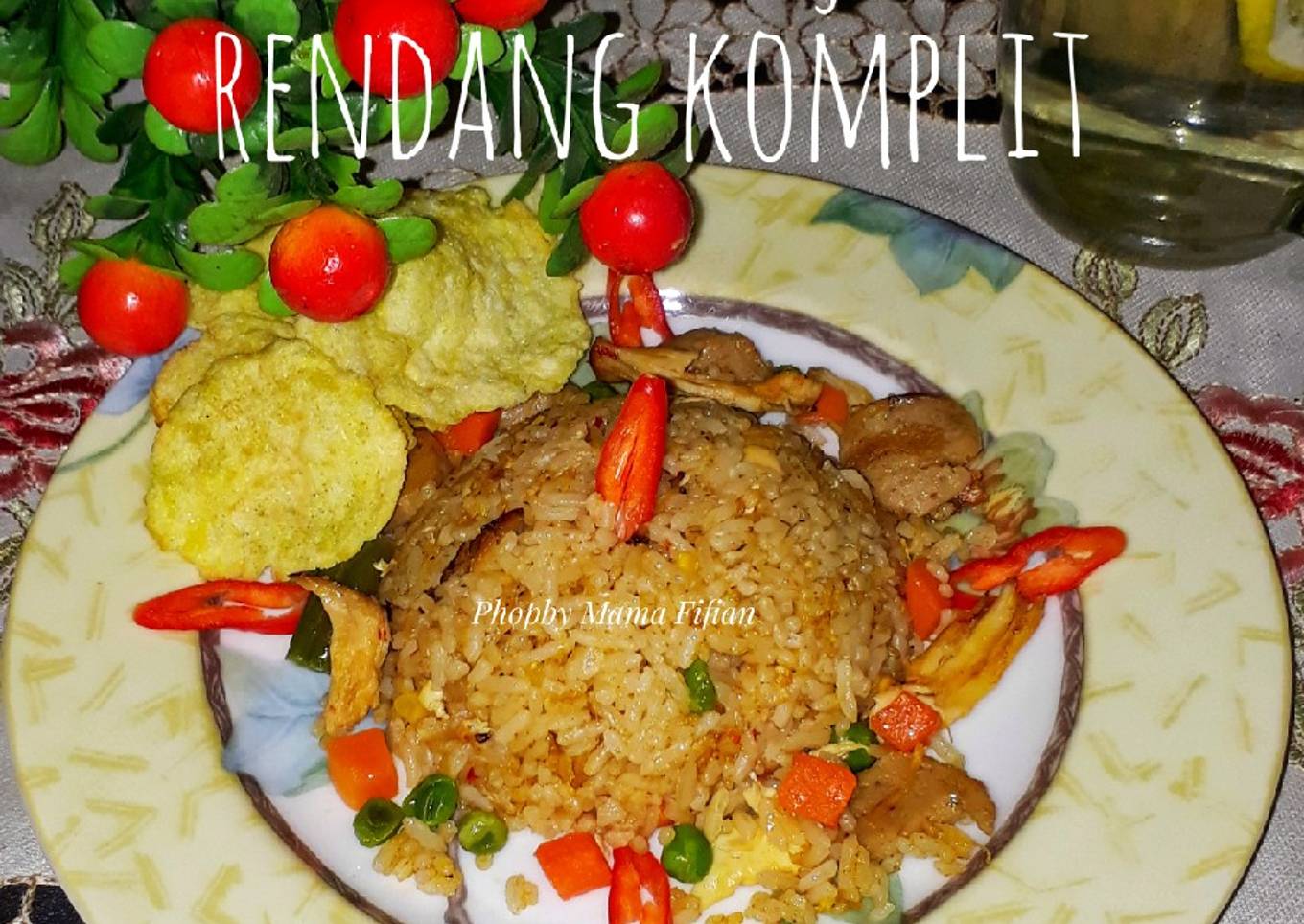 Nasi goreng rendang merah