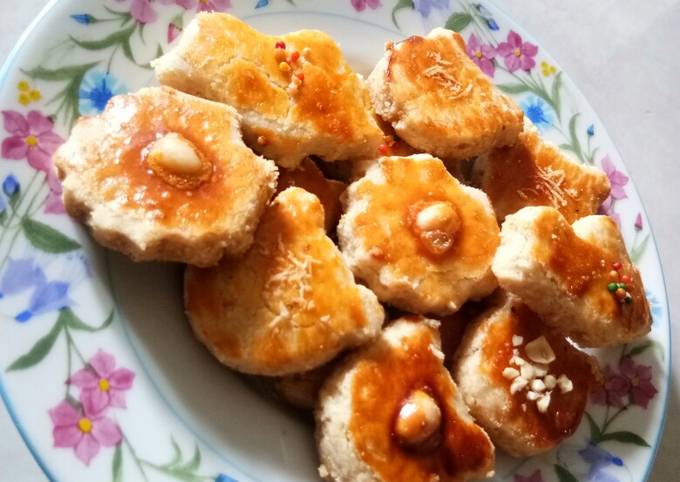 Bagaimana cara buat Kue Kacang Tanah dijamin sedap