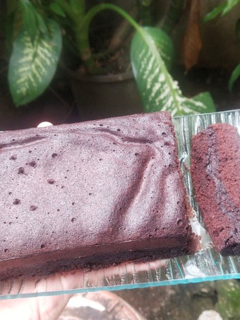 Langkah Mudah untuk Menyiapkan Brownies kukus lumer Sederhana Dan Enak