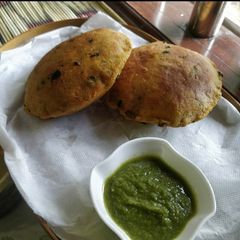 A picture of Methi multigrain poodi.