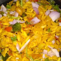 A picture of Murmura poha l puffed rice poha.