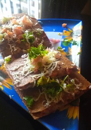 A picture of Khakra Sandwich.