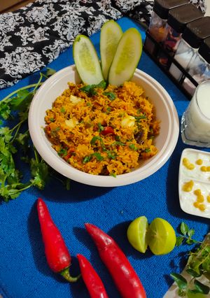 વેજીટેબલ બિરયાની (Vegetable Biryani Recipe In Gujarati) રેસીપી મુખ્ય ફોટો