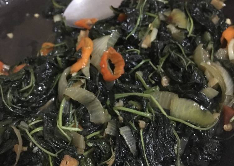 Tumis bayam bawang putih