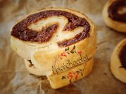 Une photo de pâte de dattes