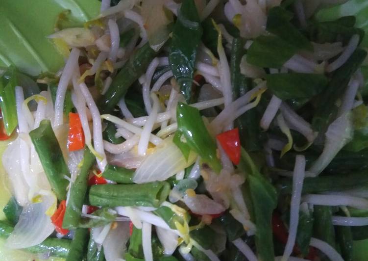 Tumis kacang panjang toge