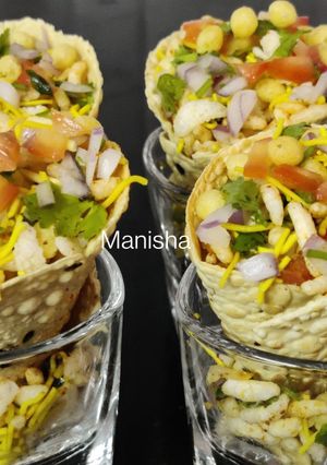 A picture of Masala Papad Cones.