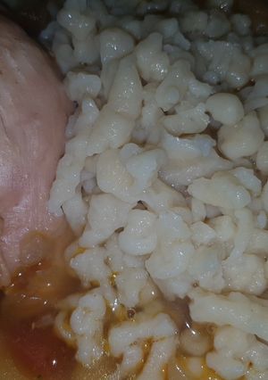Kakaspörkölt nokedlival recept fotója