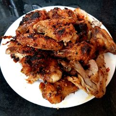 A picture of My Hot Chilli Peppered Chicken Wings 😀.