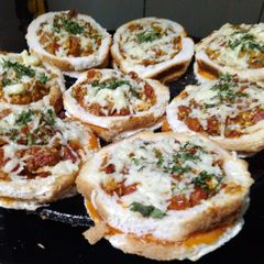 A picture of Cheesy Chicken Discs.