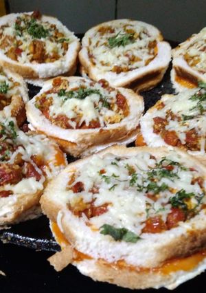 A picture of Cheesy Chicken Discs.
