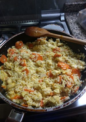 Una foto de Pollo a la mostaza con arroz