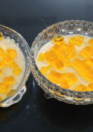 A picture of Kuch meetha hujae, custard.