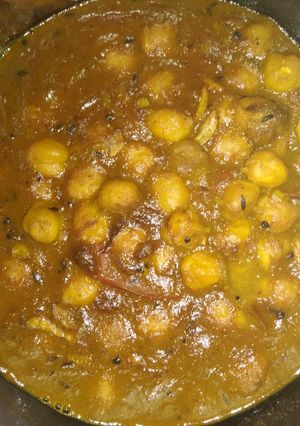 A picture of Chana masala.