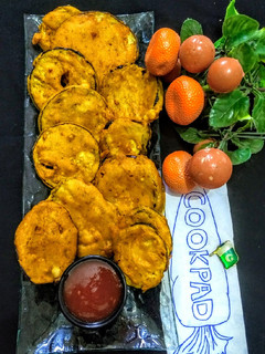 A picture of Brinjal fritters.