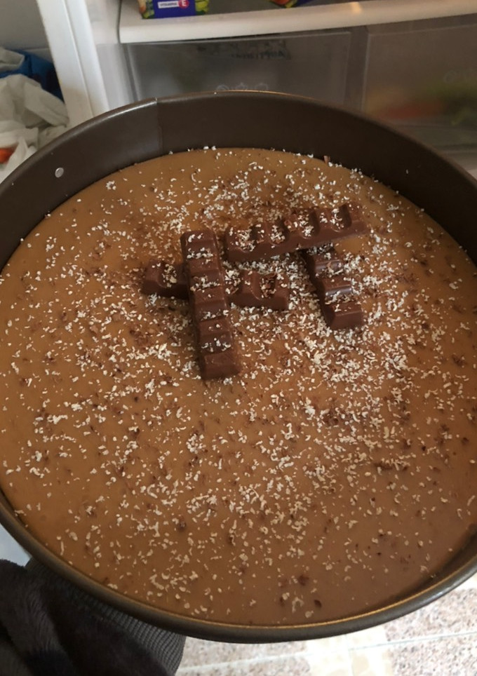 Una foto de Tarta kinder chocolate