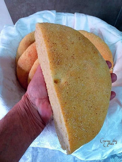 Una foto de Pan árabe de trigo duro con salvado y semolilla