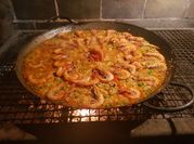 Una foto de condimentos para carne a la brasa