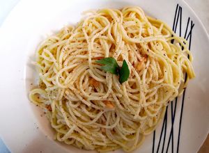 Una foto de Spaghetti aglio olio
