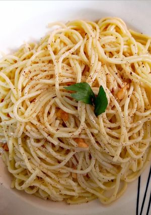 Una foto de Spaghetti aglio olio