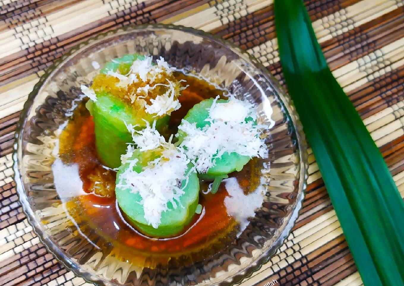 219. Kue Lupis