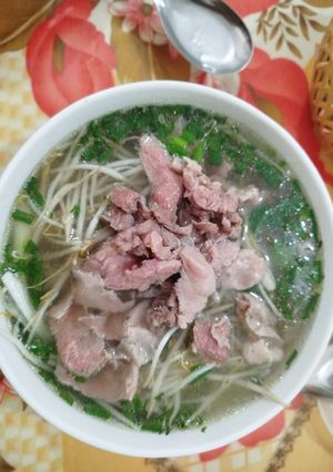 Hình của món Phở bò tái.